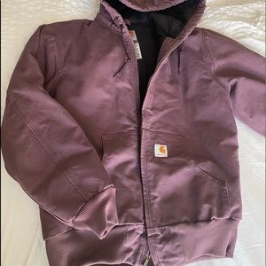 Carhartt women’s quilt-lined jacket